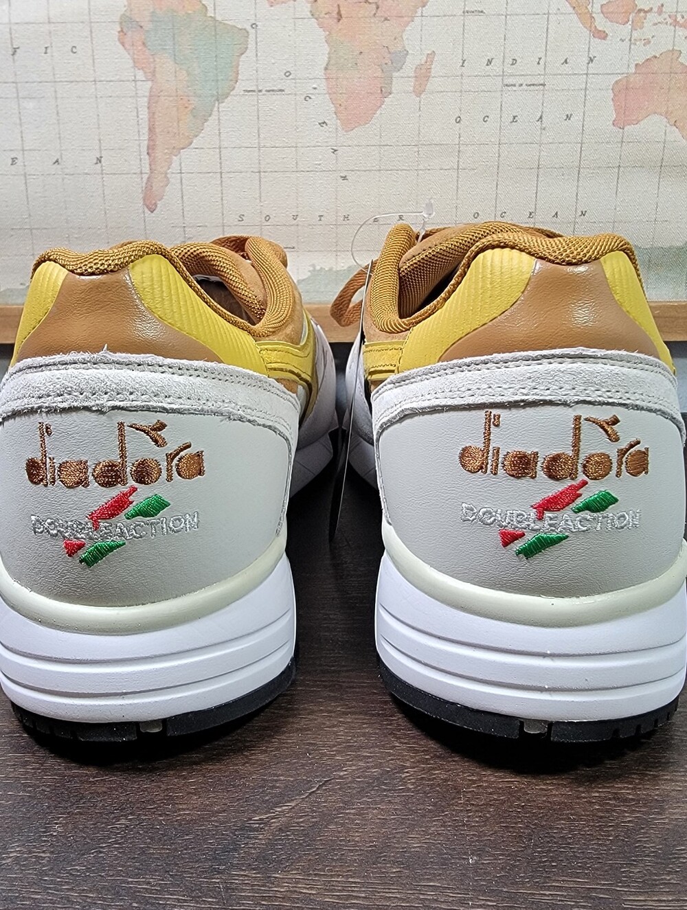 BRAND NEW Diadora N9002 OVERLAND Men's Size 11.0 - Picture 6 of 8